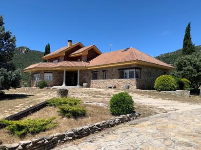 Vista exterior de Casa o xalet en venda en Hoyo de Manzanares