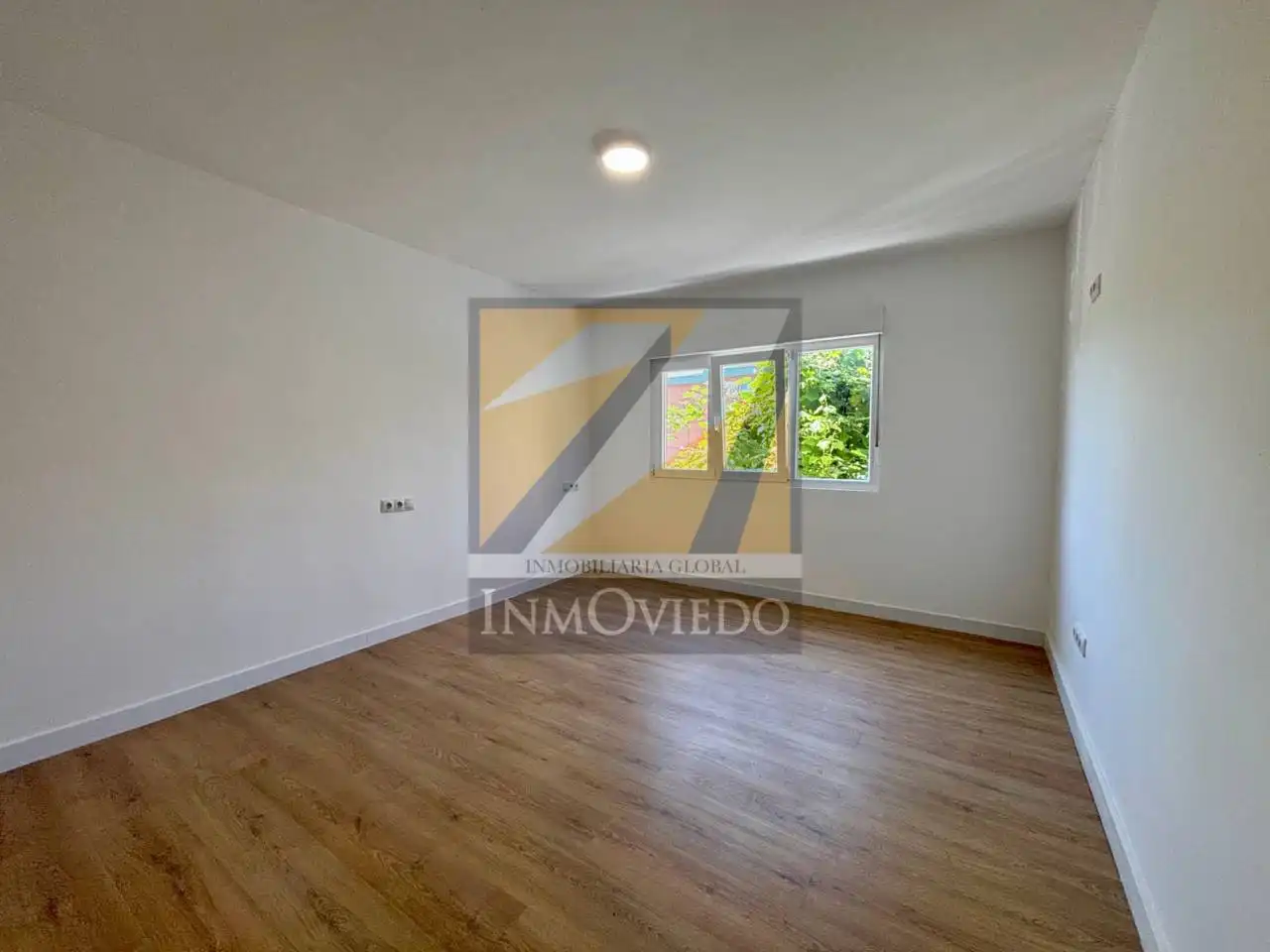 Habitación de Piso en venta en Oviedo  con Terraza