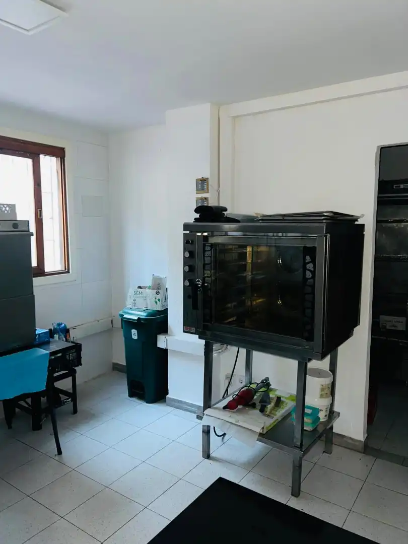 Business premises for transfer in Casco Urbano, imagen 10