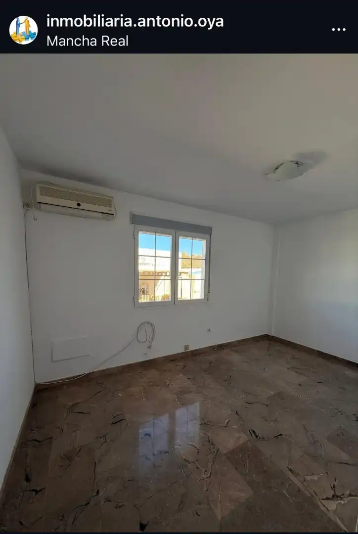Casa con terraza en venta en Mancha Real, imagen 5