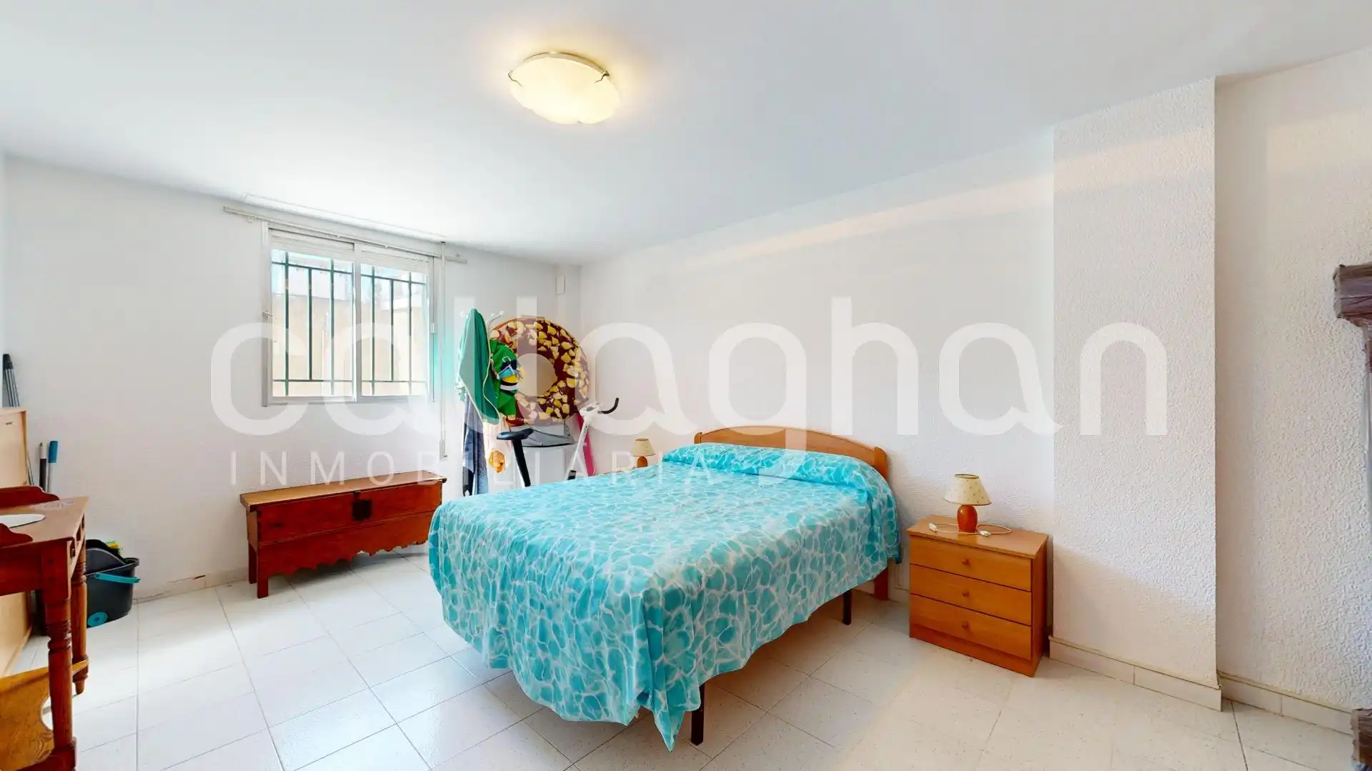 Dormitori de Casa o xalet en venda en Chiva amb Aire condicionat, Jardí privat i Terrassa