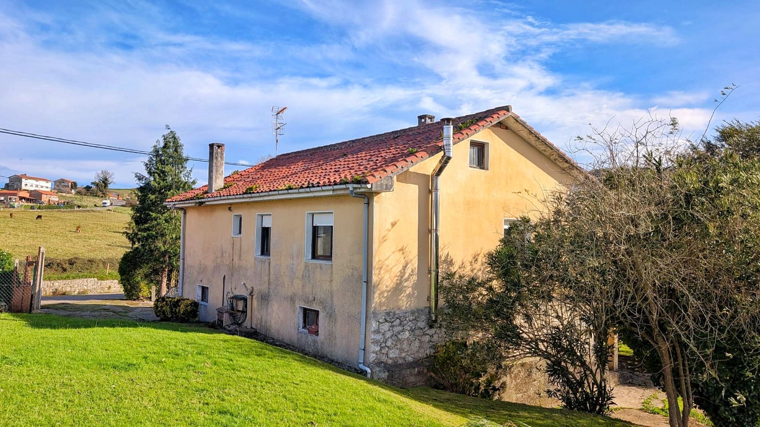 Vista exterior de Casa o xalet en venda en Polanco amb Calefacció, Jardí privat i Terrassa