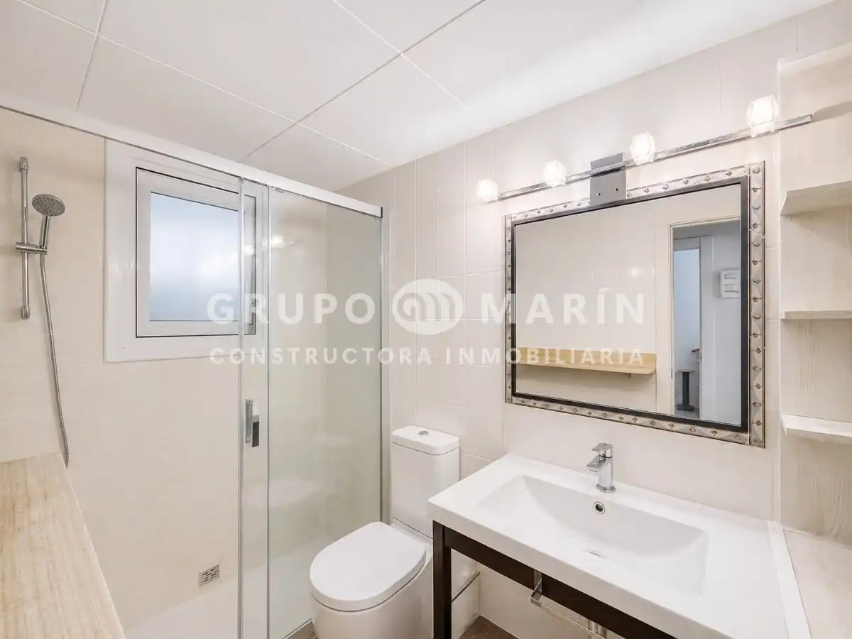 Baño de Piso en venta en Pineda de Mar con Terraza