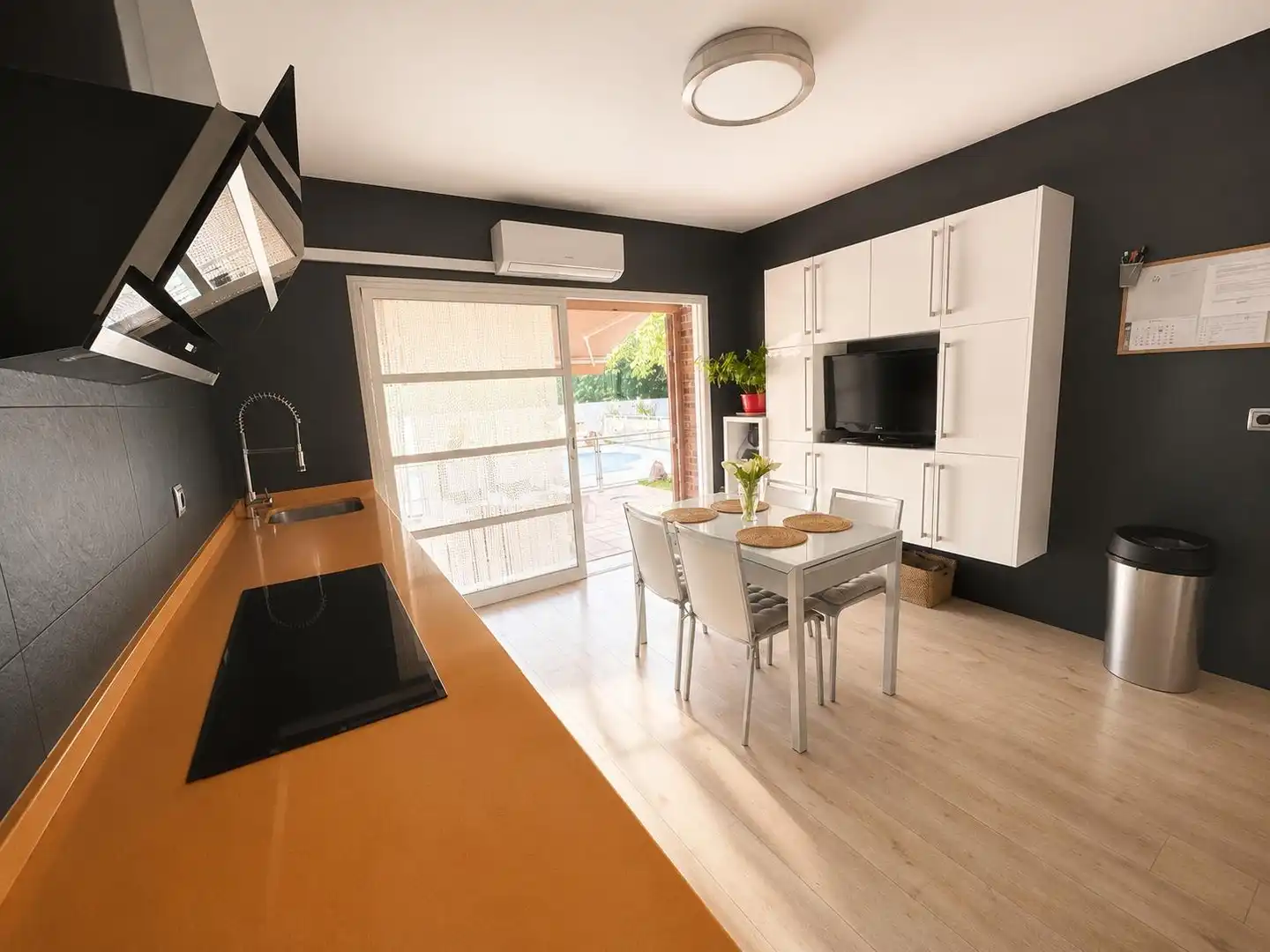 Cocina de Casa o chalet en venta en Arganda del Rey con Aire acondicionado, Calefacción y Jardín privado