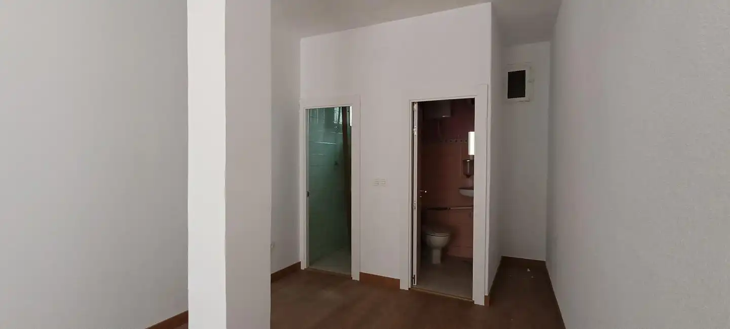 Business premises to rent in Del Obispo Almarcha, imagen 2