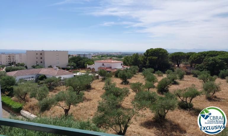 Apartment for sale in Roses  with Private garden, Furnished and Community pool