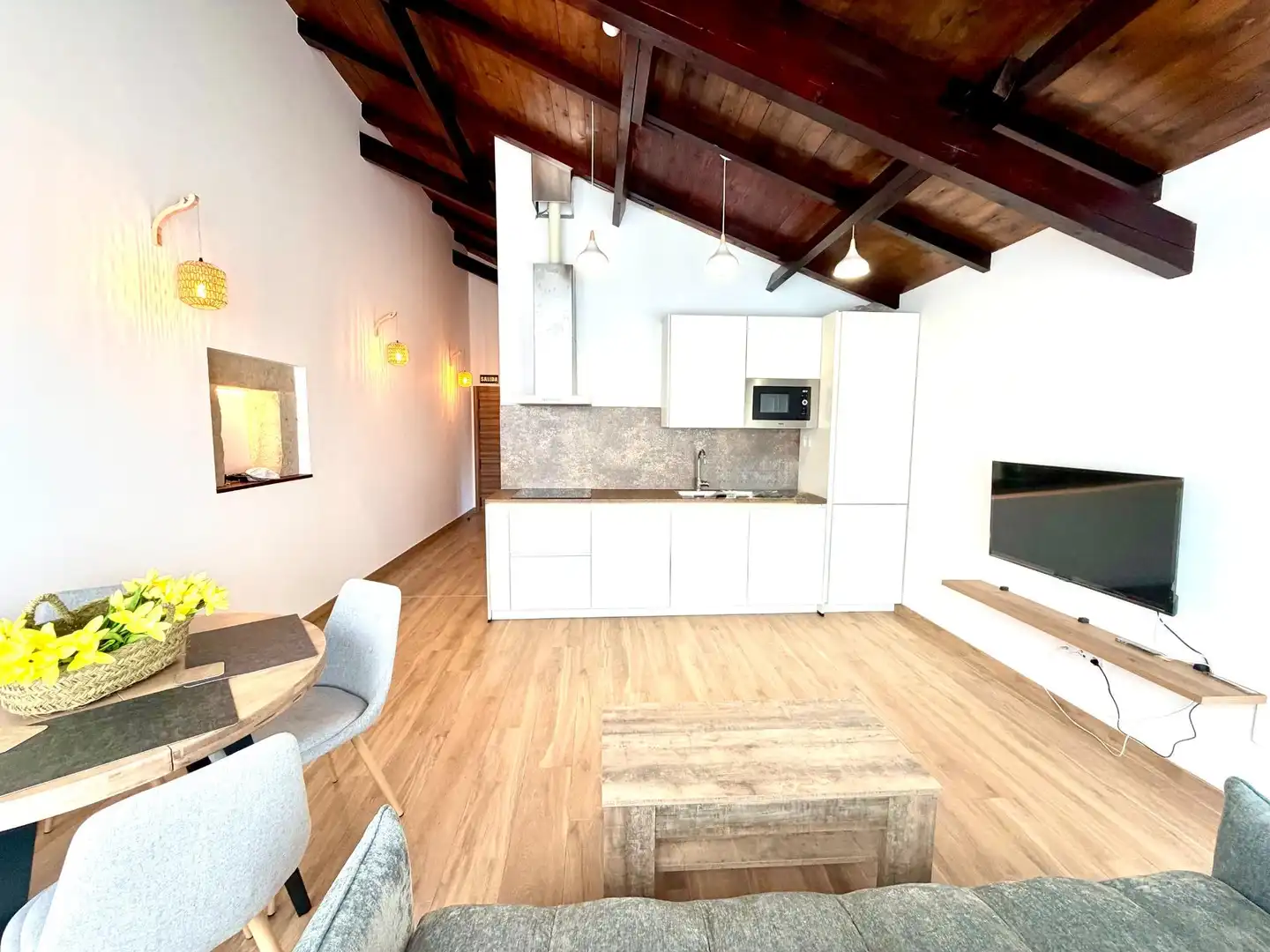 Cuina de Apartament de lloguer en Miengo amb Calefacció, Jardí privat i Terrassa