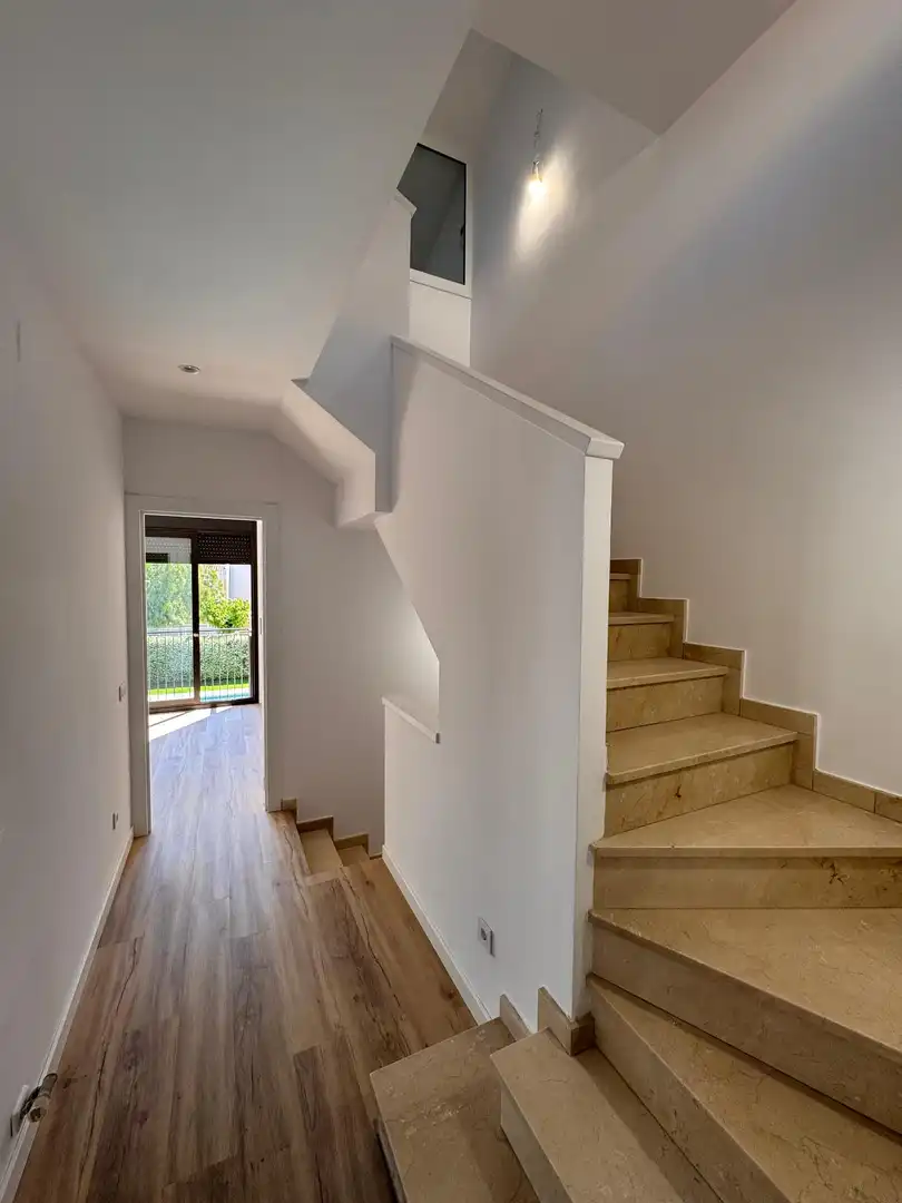 Casa adosada en venta en Cubelles con Aire acondicionado, Terraza y Piscina comunitaria