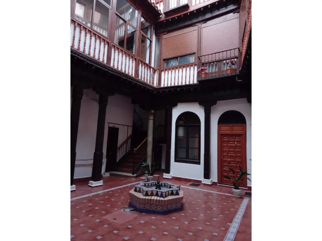 Vista exterior de Oficina en venta en Toledo con Aire acondicionado