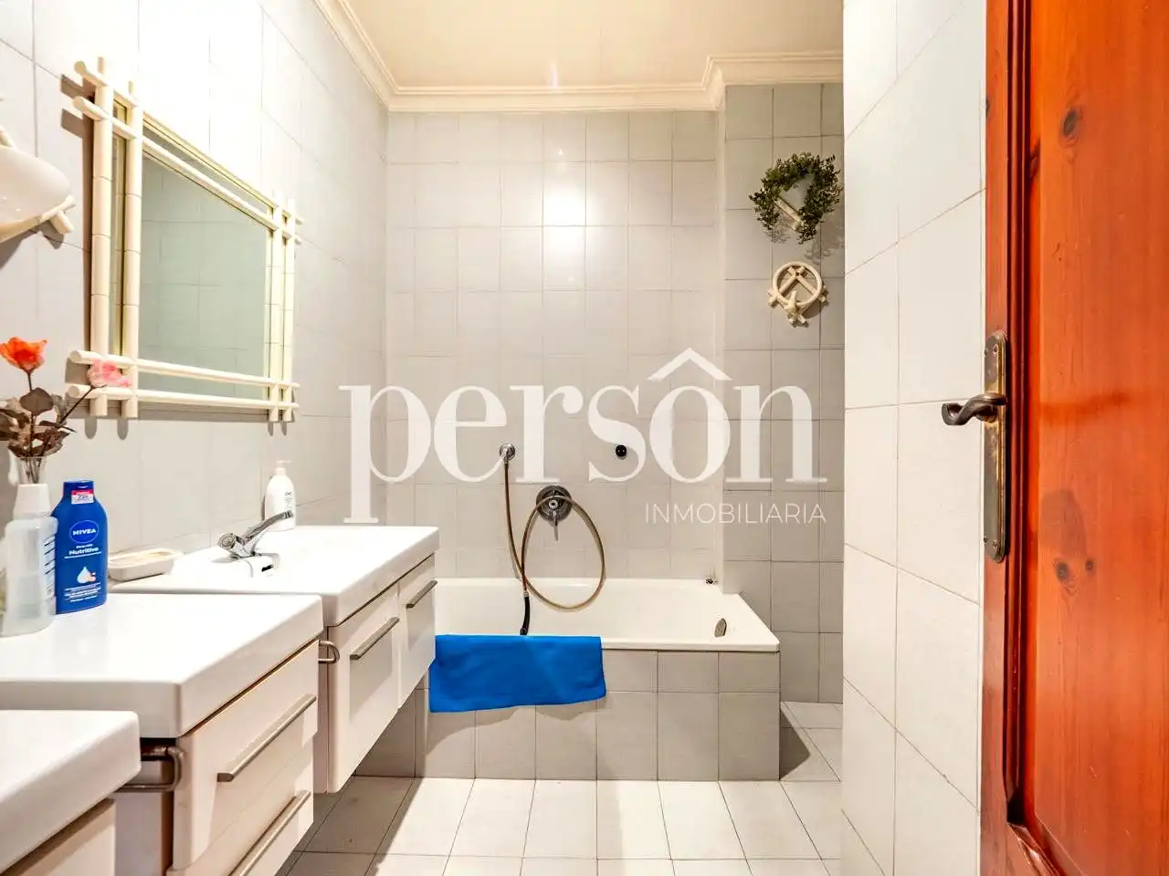Flat with terrace for sale in calle d'Aparisi i Guijarro, imagen 54
