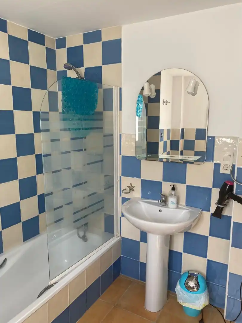 Baño de Casa o chalet de alquiler en Benahavís con Aire acondicionado, Jardín privado y Terraza