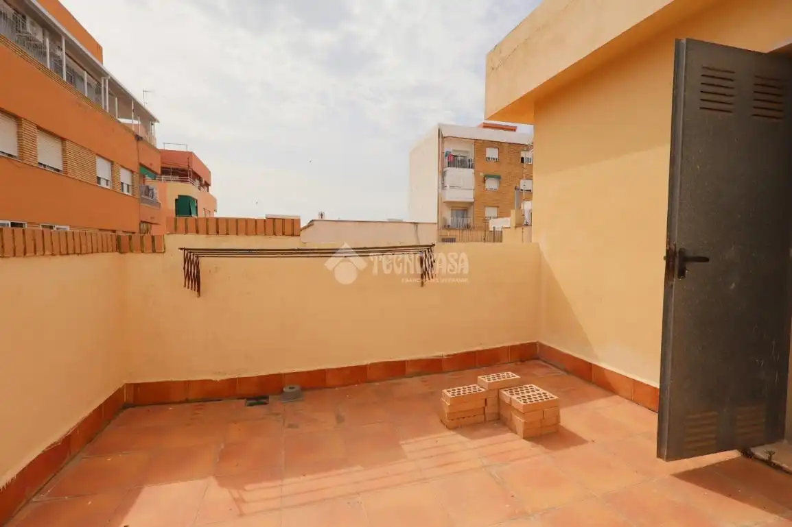 Terrassa de Pis en venda en Sagunto / Sagunt amb Aire condicionat, Calefacció i Terrassa