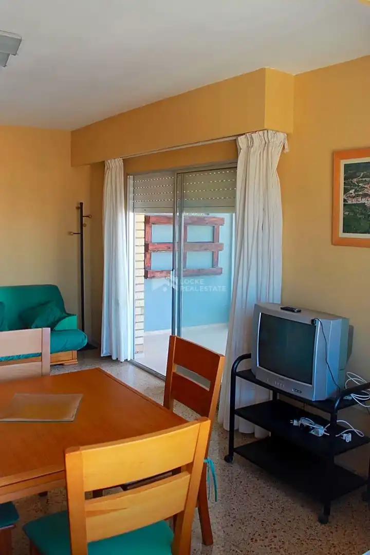 Habitación de Apartamento de alquiler en Benicasim / Benicàssim con Terraza, Piscina y Piscina comunitaria