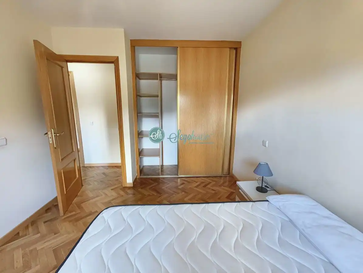 Bedroom of Flat for sale in Segovia  with Heating, Storage room and Furnished