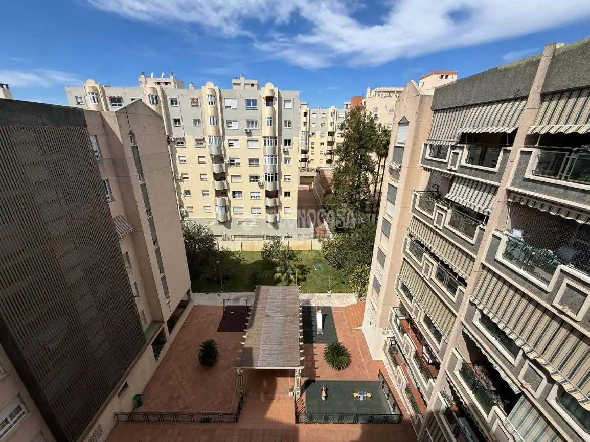Vista exterior de Piso en venta en Málaga con Aire acondicionado y Terraza