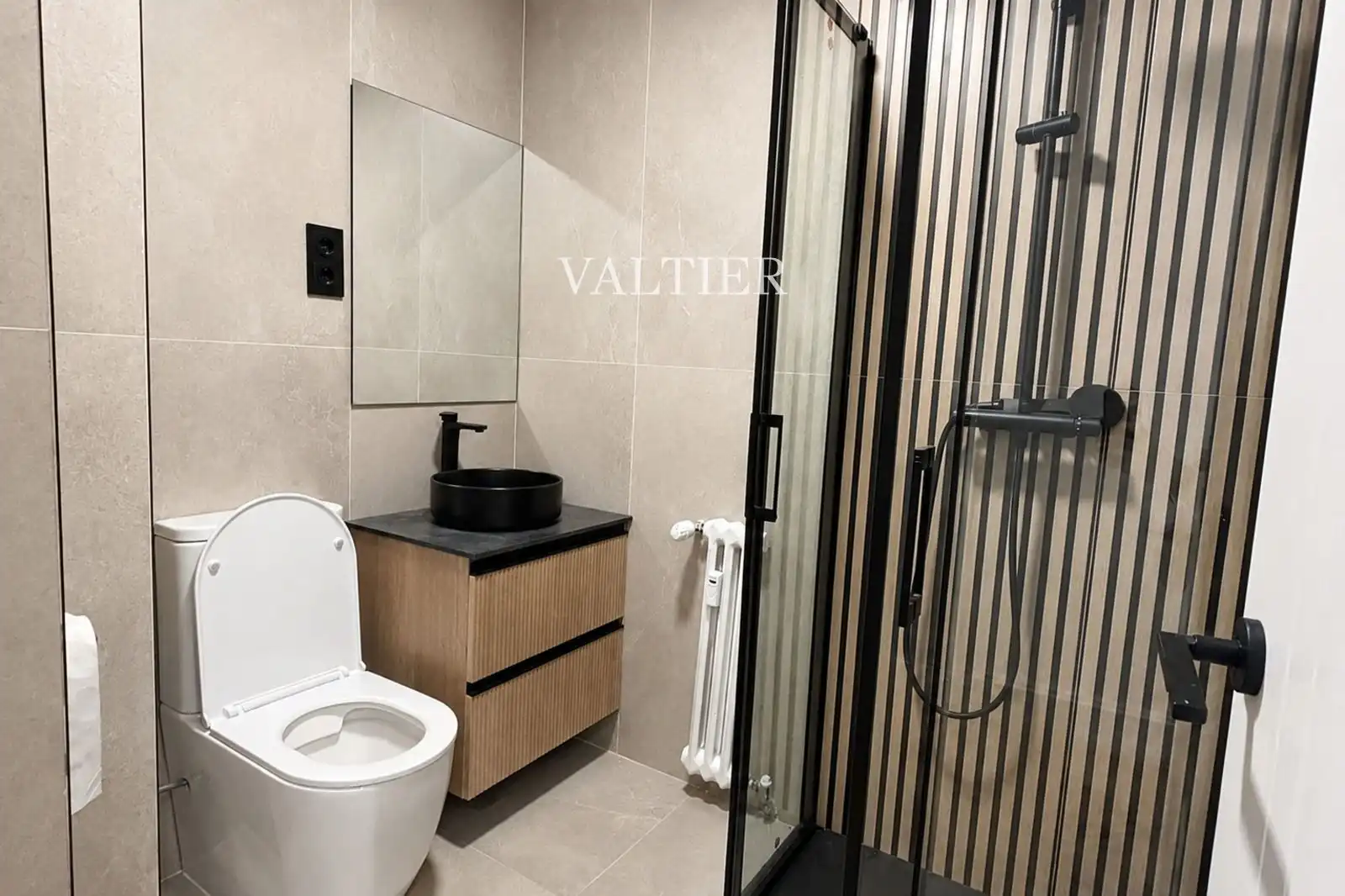 Bathroom of Attic for rent in Madrid  with Air Conditioner and Terrace