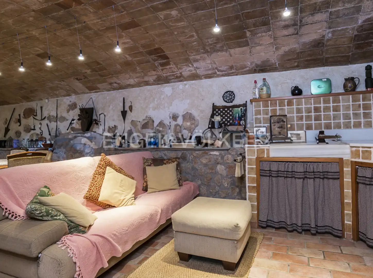 Buildings for sale in Gelida