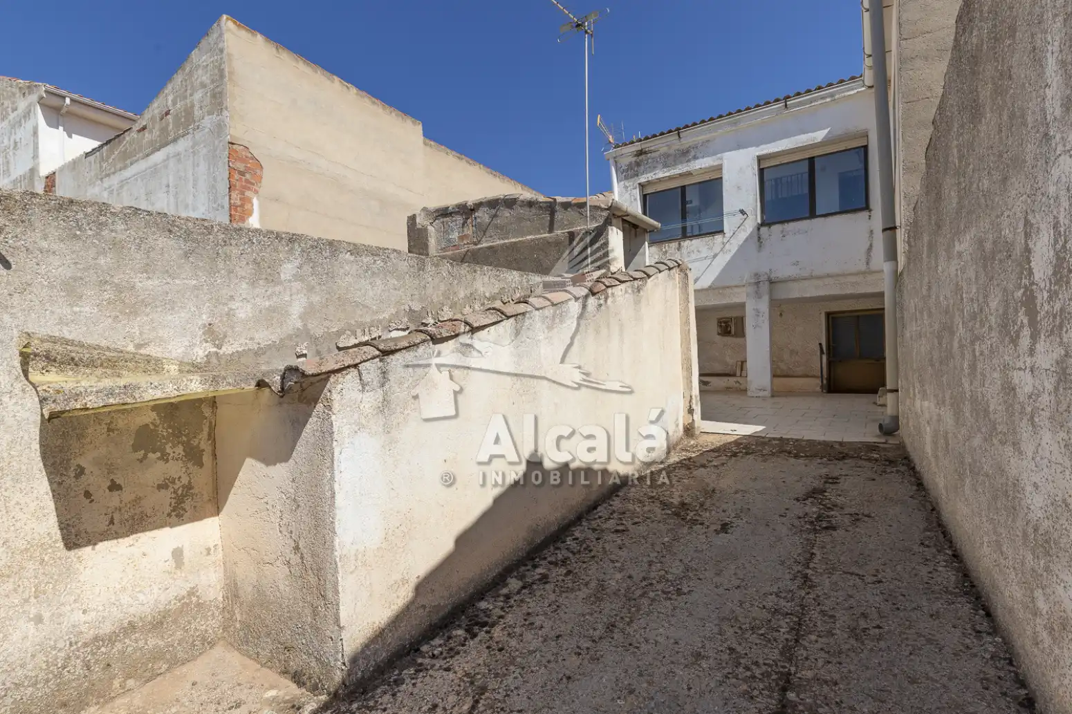Vista exterior de Casa o chalet en venta en Alhambra con Calefacción y Amueblado