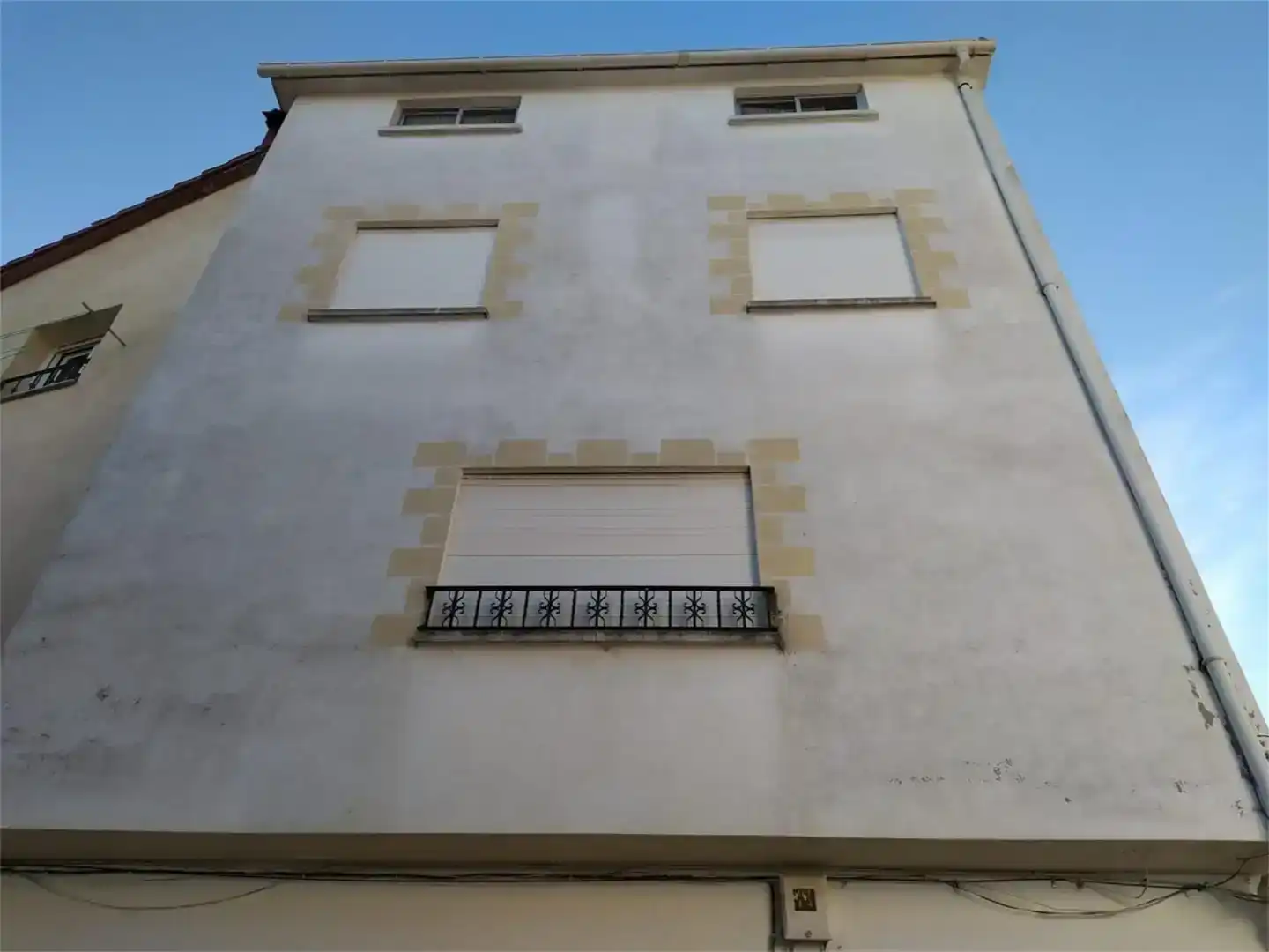 Vista exterior de Casa adosada en venda en Losar de la Vera amb Traster