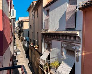 Vista exterior de Casa o xalet de lloguer en Plasencia amb Aire condicionat i Balcó