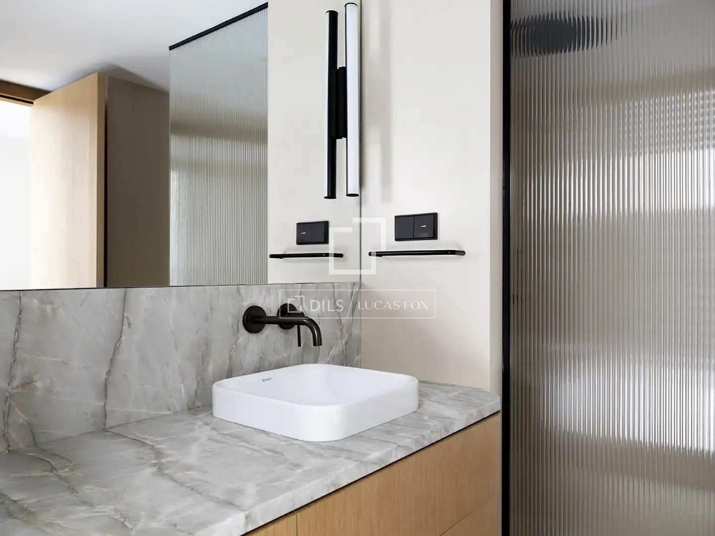 Badezimmer von Wohnung zur Miete in Barcelona mit Klimaanlage, Terrasse und Möbliert