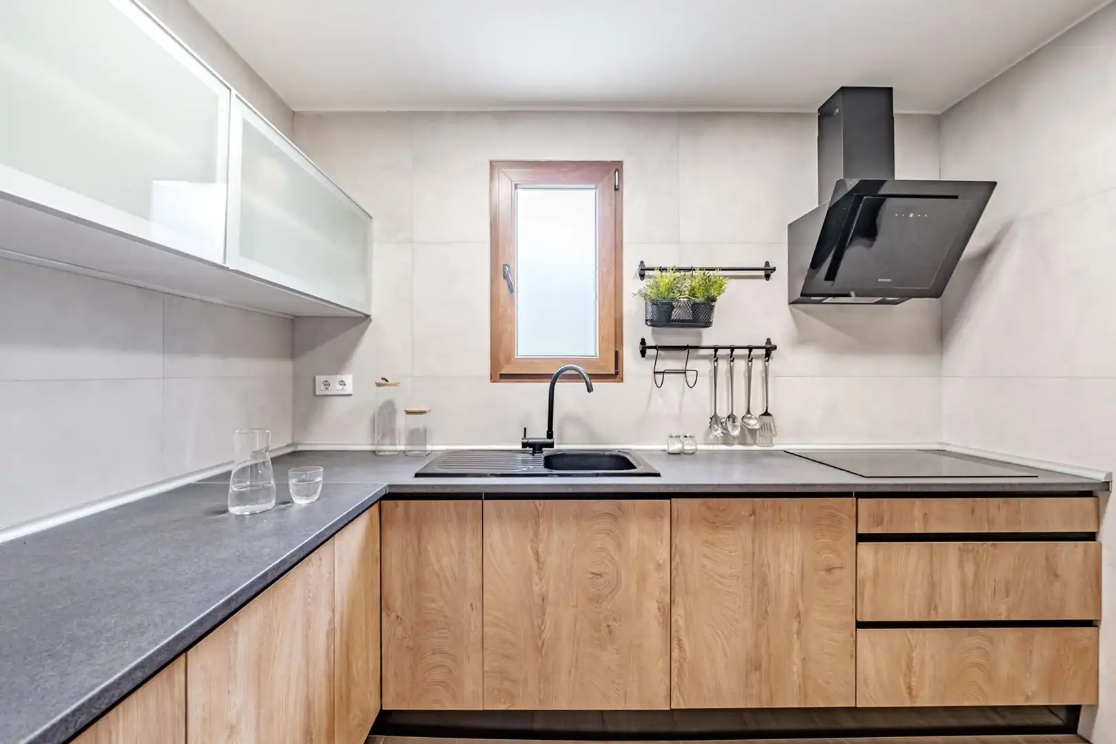 Casa rústica amb terrassa en venda a Miraflores de la Sierra, imagen 36