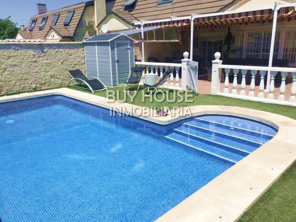 Piscina de Casa o xalet en venda en Illescas
