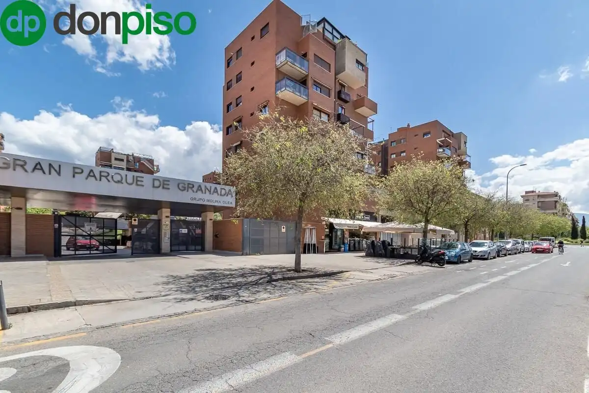 Exterior view of Flat for sale in Granada  with Air Conditioner, Terrace and Community pool
