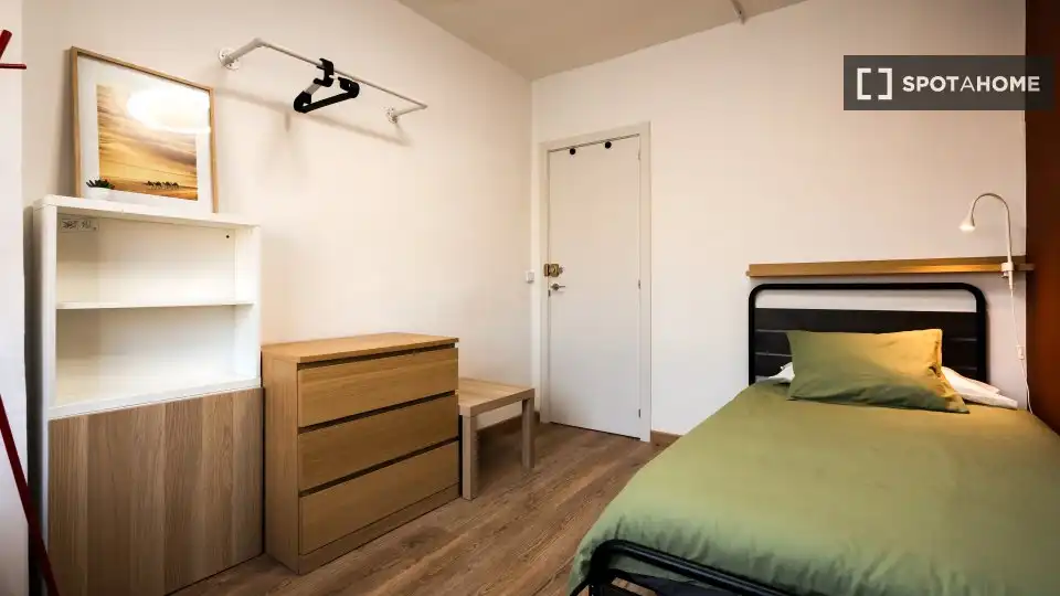Zimmer in Eixample
