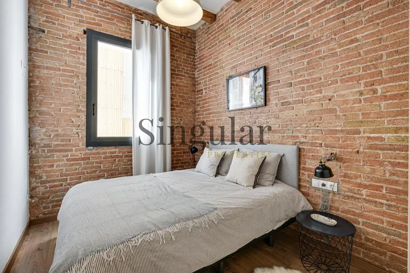 Bedroom of Flat for sale in Barcelona  with Air Conditioner and Heating