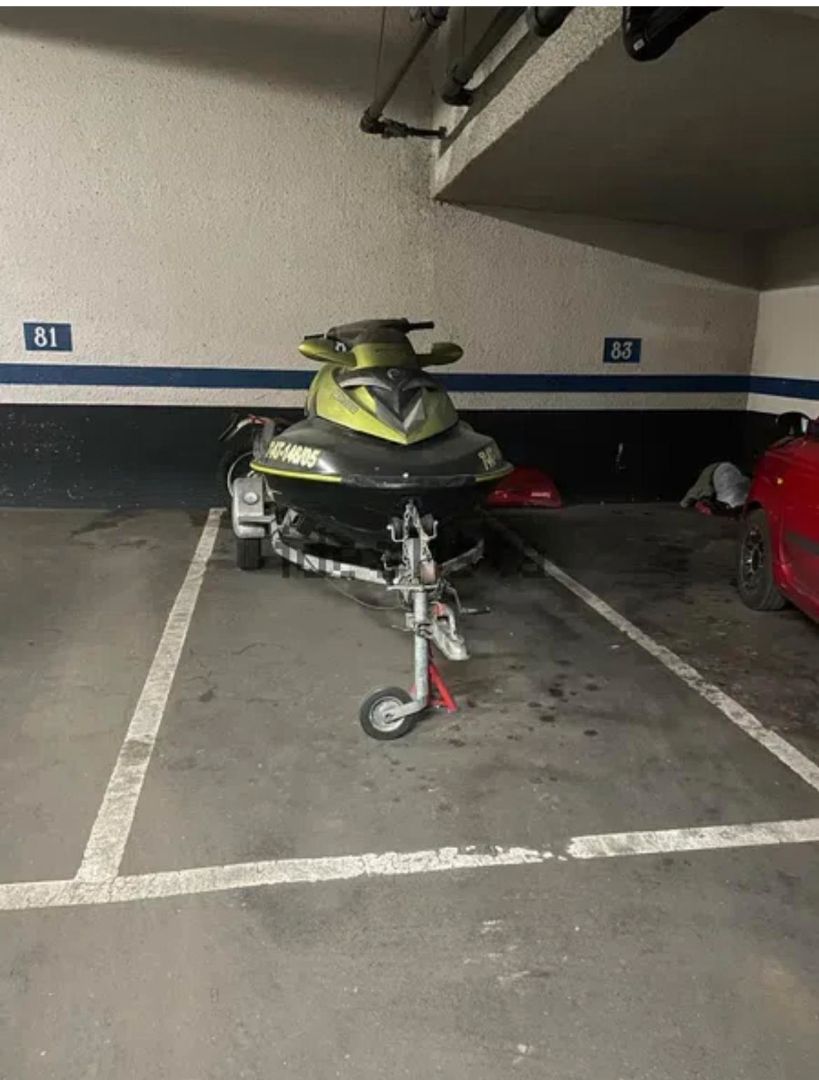 Aparcament de Garatge en venda en San Sebastián de los Reyes amb Alarma