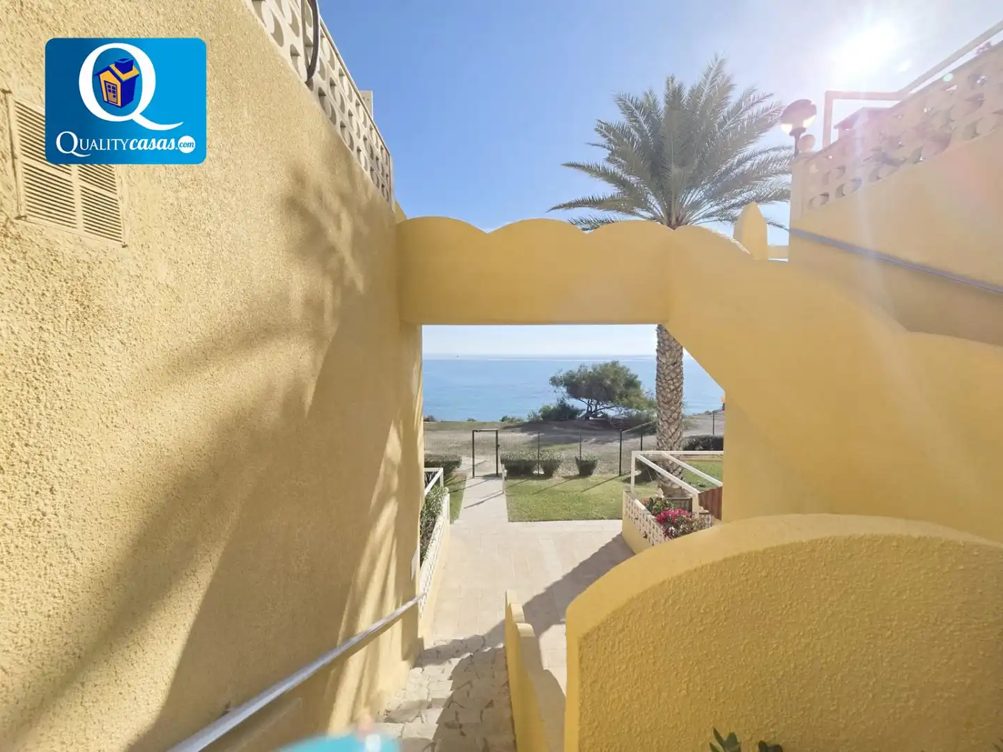 Vista exterior de Casa o chalet en venta en El Campello con Aire acondicionado, Terraza y Balcón