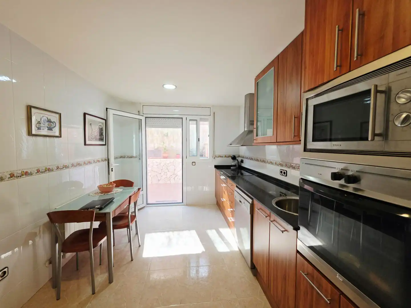 Casa amb terrassa en venda a Vallirana, imagen 6
