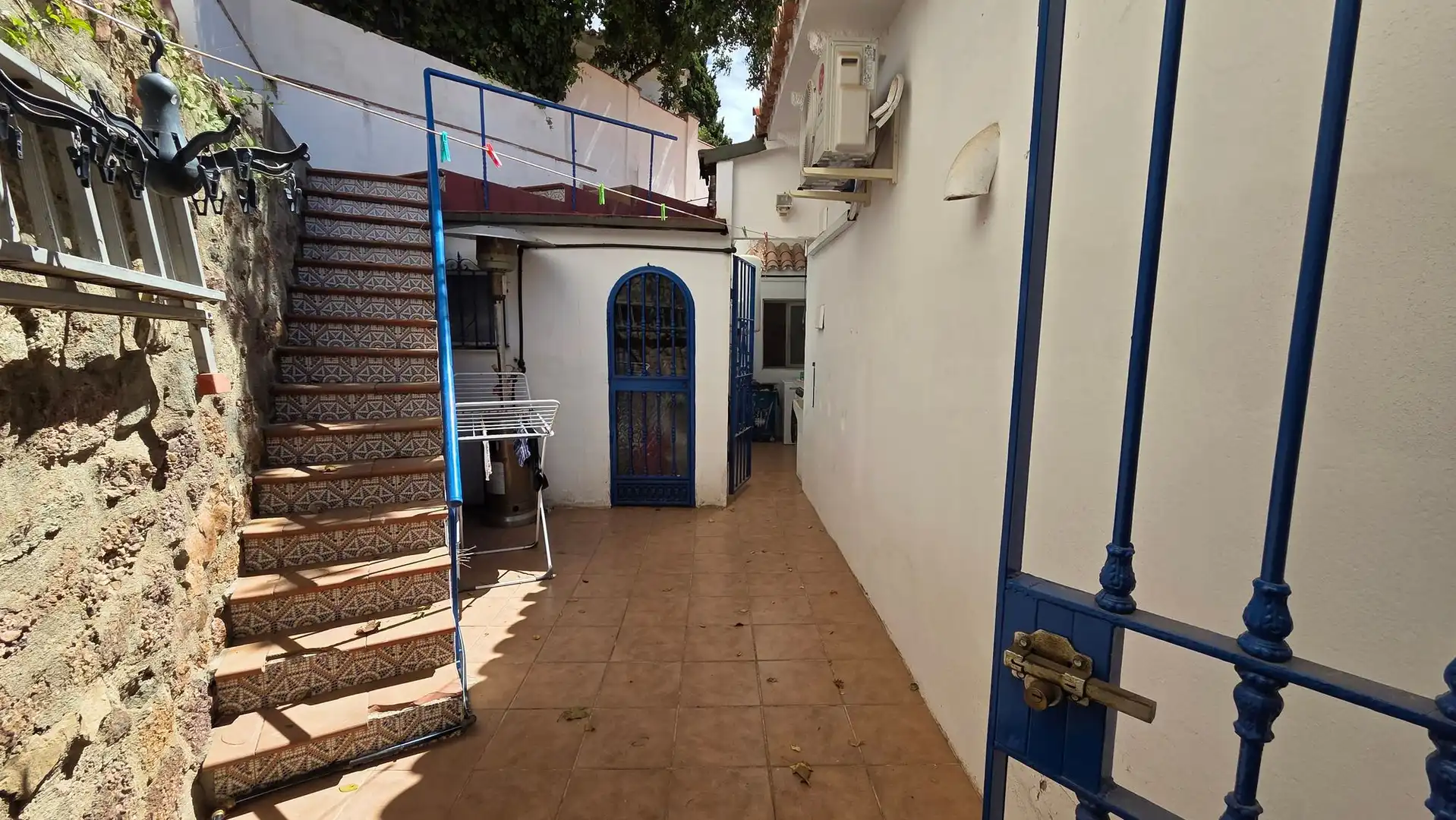 Vista exterior de Casa o xalet de lloguer en Fuengirola amb Terrassa, Moblat i Balcó