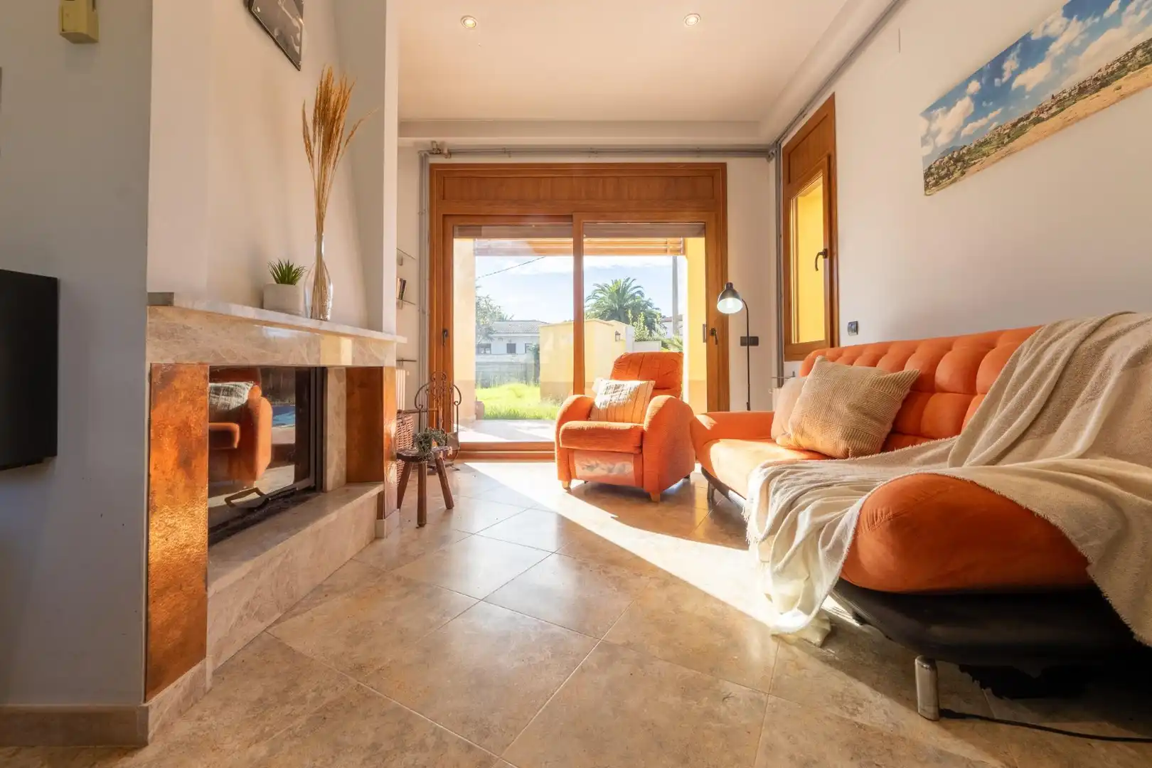 Sala d'estar de Casa o xalet en venda en Mont-roig del Camp amb Calefacció, Jardí privat i Terrassa