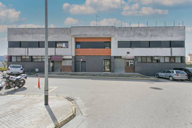 Local comercial en Alquiler en UR 3 PINS                                          en La Ràpita