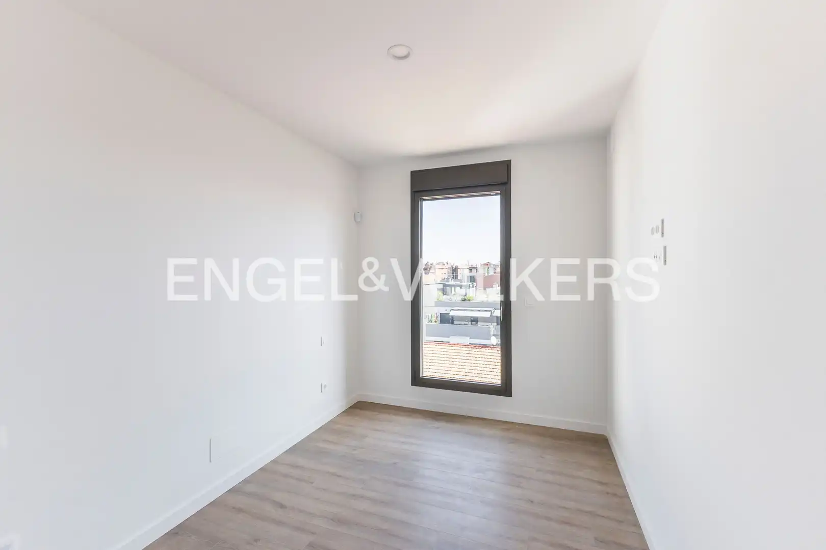 Habitación de Piso de alquiler en Madrid con Aire acondicionado, Calefacción y Jardín privado