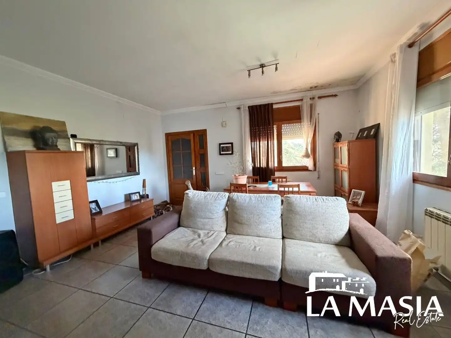 Sala d'estar de Casa o xalet en venda en Olivella amb Calefacció, Jardí privat i Terrassa