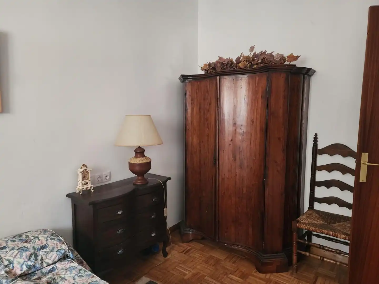 Habitación de Piso de alquiler en Jaca con Calefacción, Jardín privado y Parquet