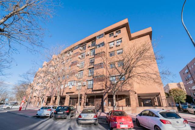 Piso en Venta en Avenida Descubrimientos en Saucar - Zarzuela