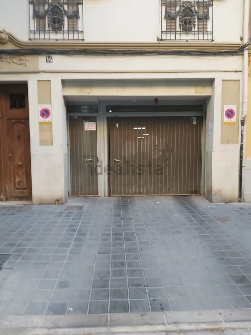 Individual with lift for sale in Carrer de Calixt III 31, imagen 5