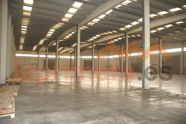 Industrial building to rent in Carrer dels Traginers 2, imagen 4