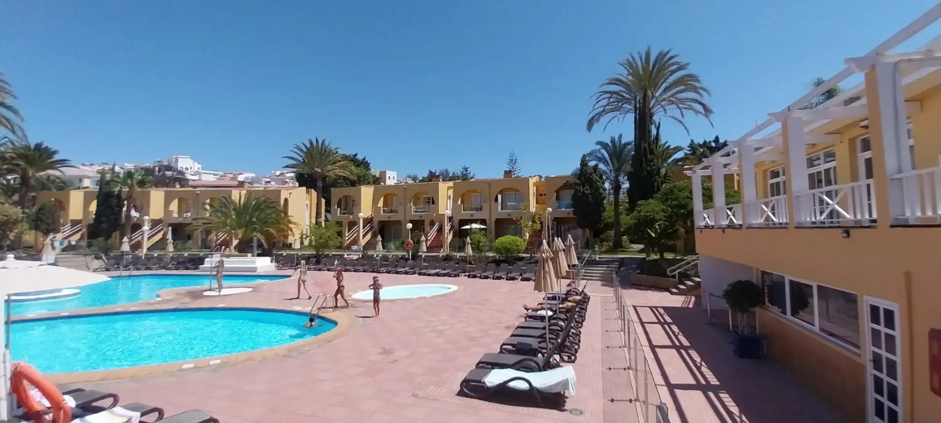 Piscina de Apartament de lloguer en San Bartolomé de Tirajana amb Aire condicionat, Calefacció i Terrassa