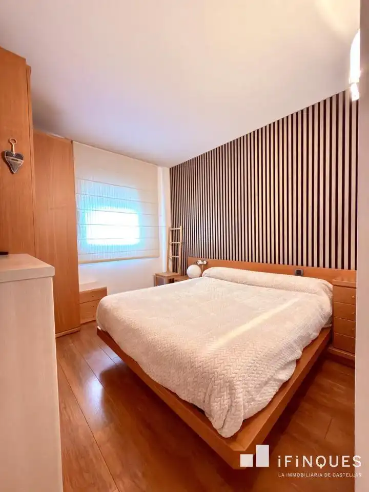 Dormitori de Pis en venda en Castellar del Vallès amb Aire condicionat, Parquet i Terrassa