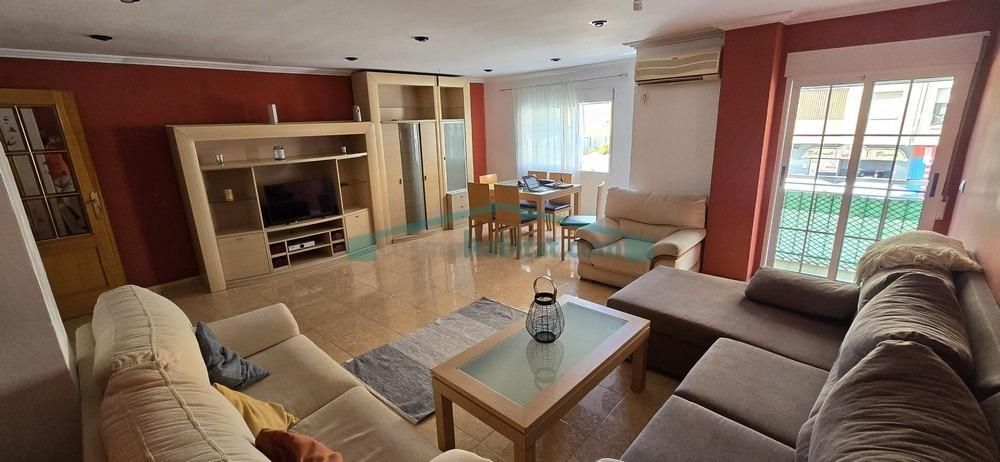 Living room of Flat for sale in Sagunto / Sagunt  with Air Conditioner, Balcony and Jacuzzi
