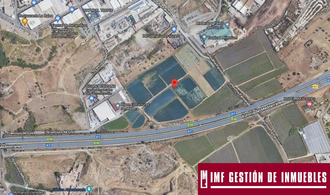 Terreno industrial en venta en Vélez-Málaga