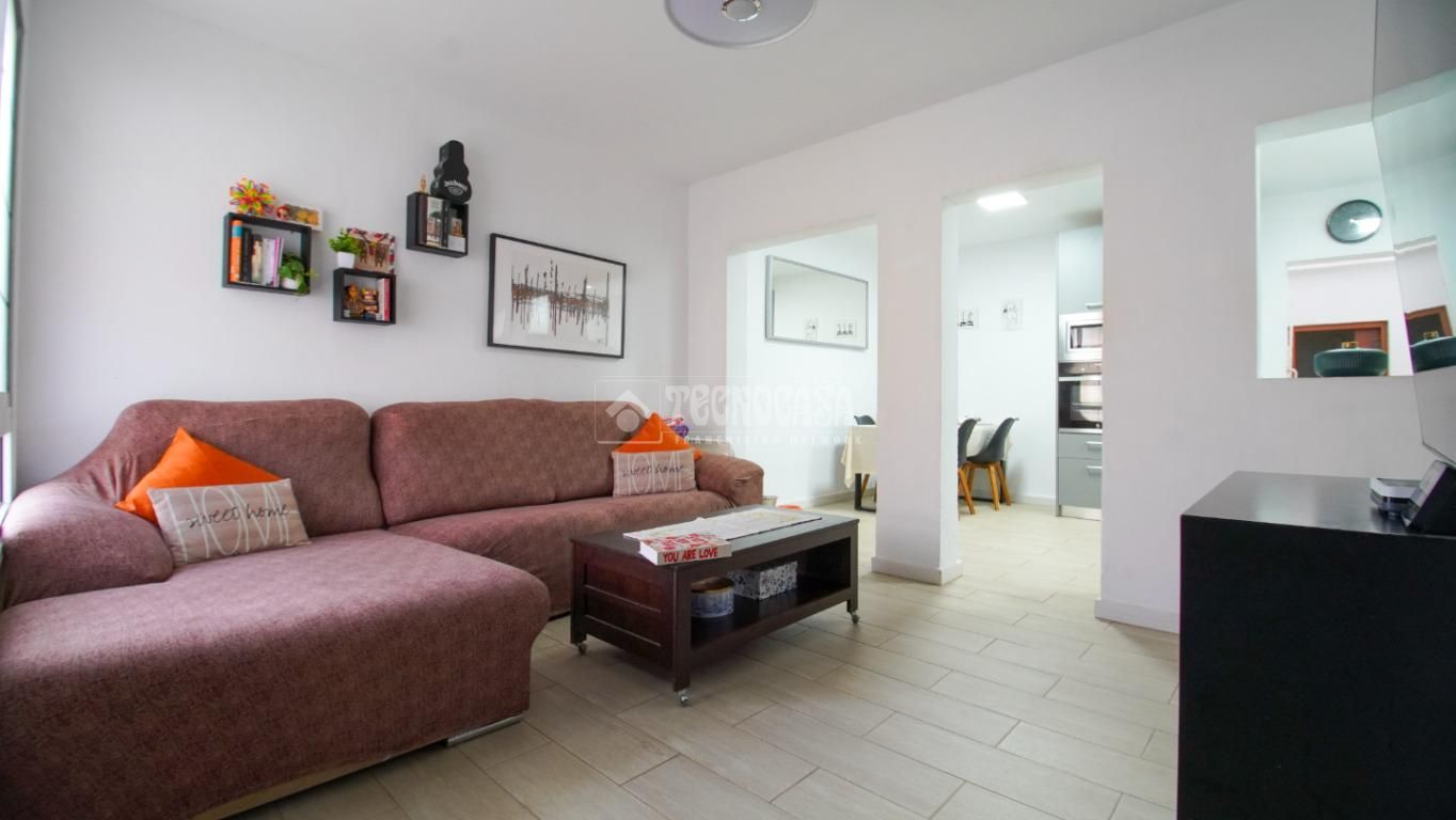 Living room of Single-family semi-detached for sale in  Santa Cruz de Tenerife Capital