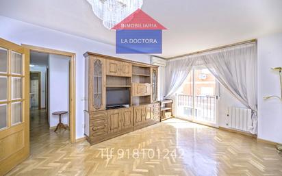 Sala d'estar de Pis en venda en Móstoles amb Aire condicionat, Calefacció i Parquet