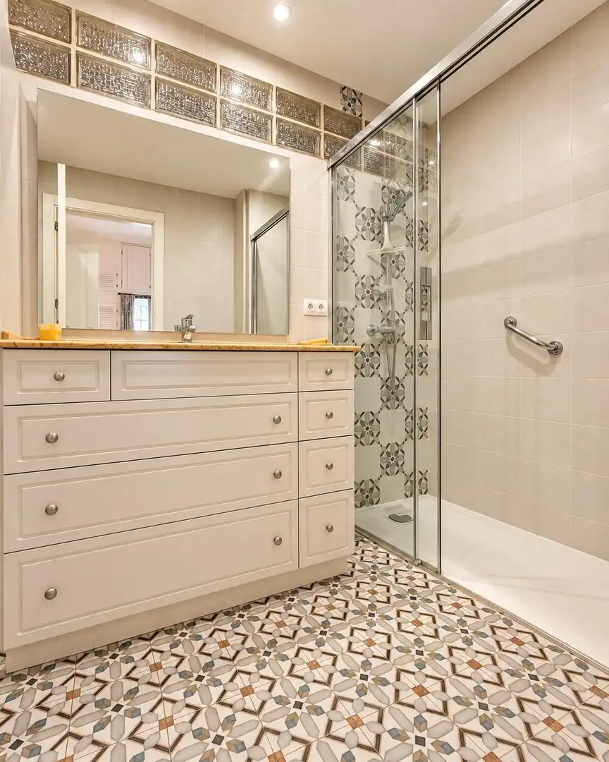 Bathroom of Apartments for rent in Fuengirola  with Air Conditioner, Private garden and Furnished