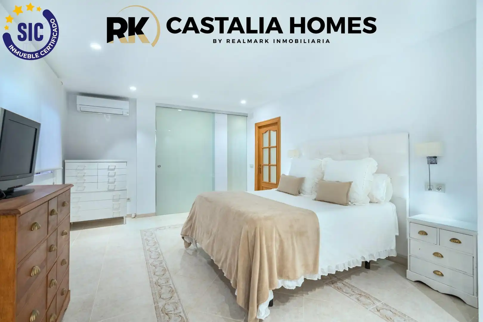 Schlafzimmer von Einfamilien-Reihenhaus zum Verkauf in Castellón de la Plana / Castelló de la Plana mit Klimaanlage, Privatgarten und Terrasse